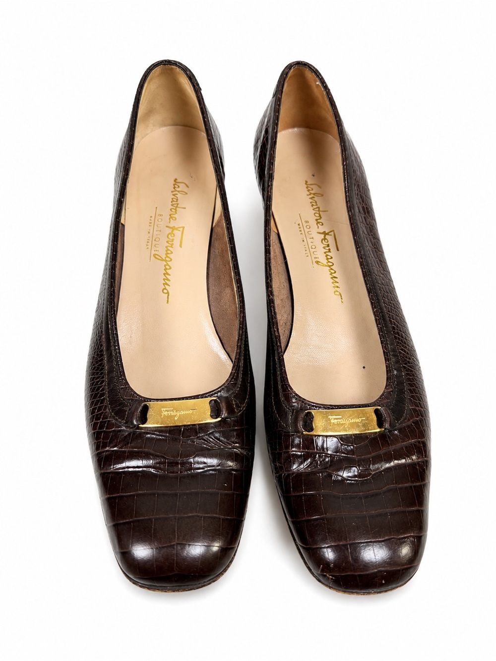 Salvatore Ferragamo Brown Croc Embossed Leather Pumps Heels Gold Logo 9 Italy - Picture 2 of 13